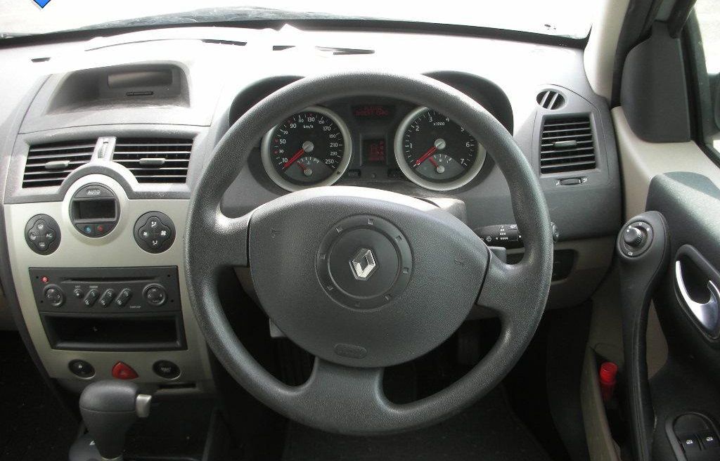  Renault Megane (2004-2008) :  7